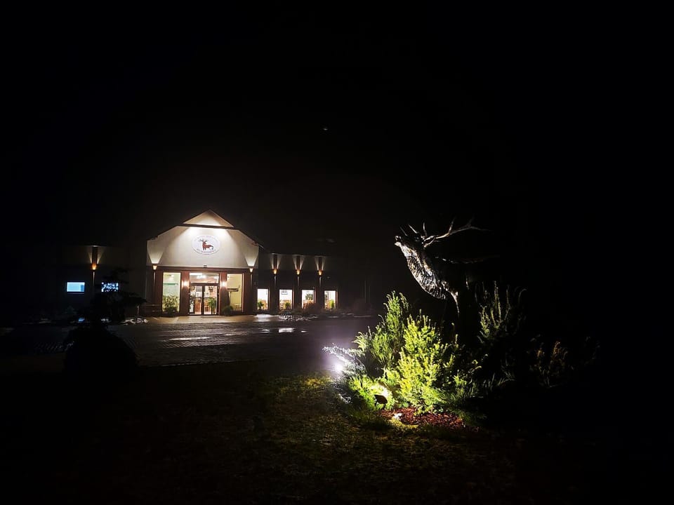 Property building, Restaurant/places to eat, Garden
