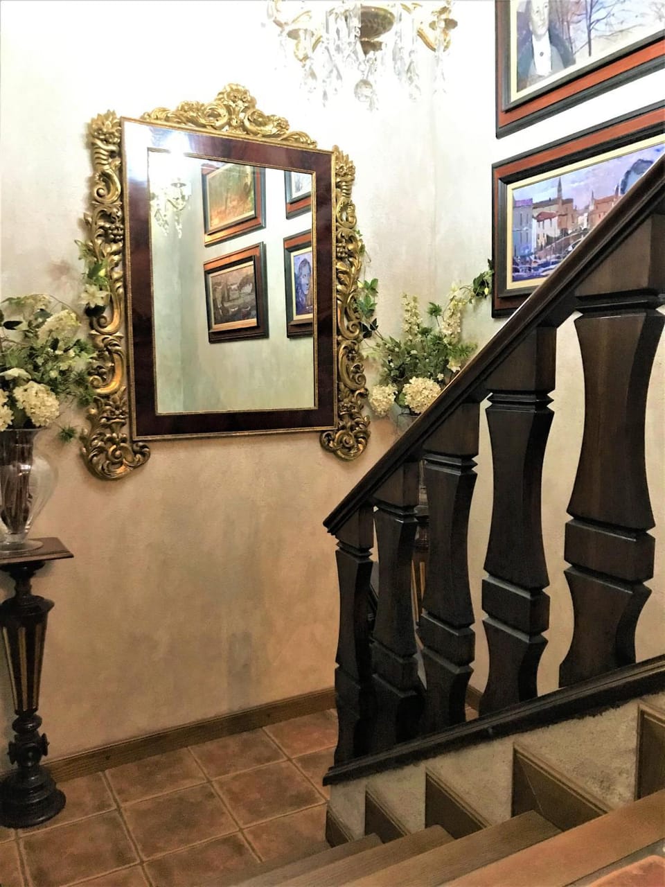 Decorative detail, Internal: Not applicable to any particular room