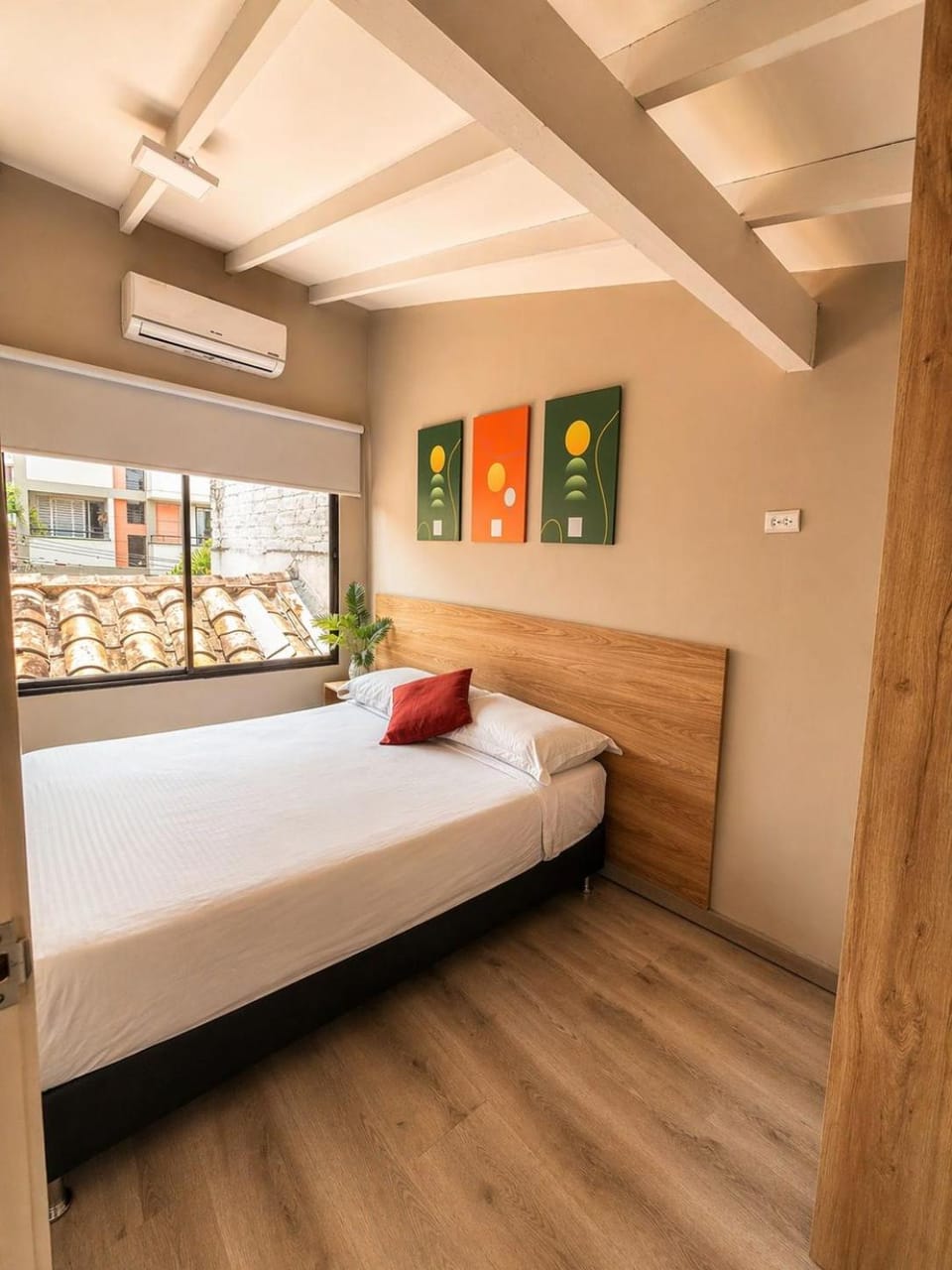 PROVENZA Poblado Apartamento para 4 personas MAN302 By Roots Rentals Apartment in Medellin