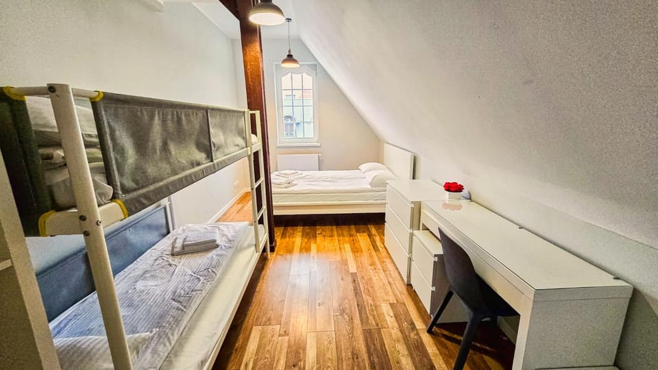 Bed, Living room, Photo of the whole room, Seating area, Bedroom