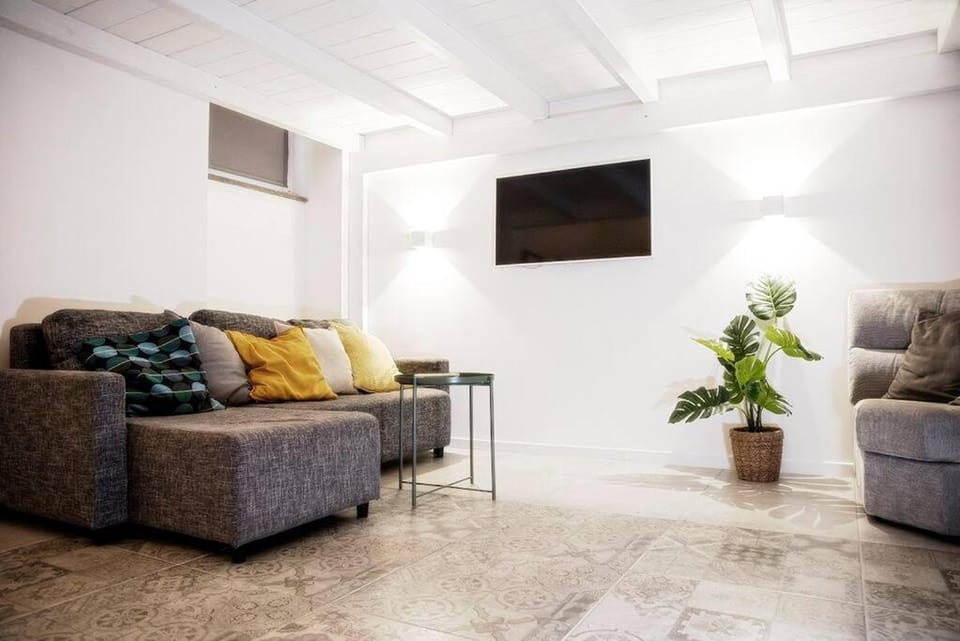 Beautifully Renovated Loft in Trastevere Apartment in Rome