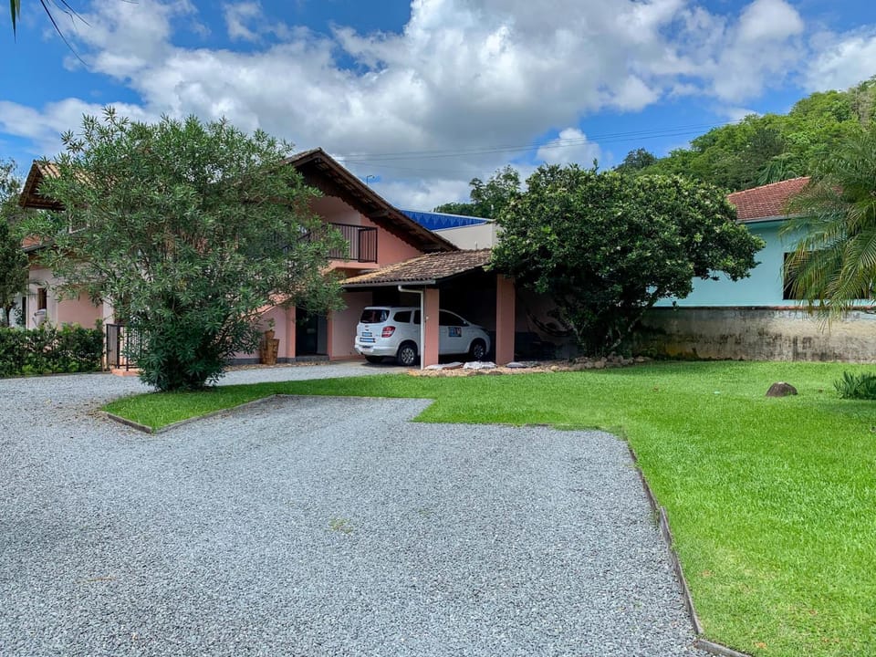 Garden, Parking