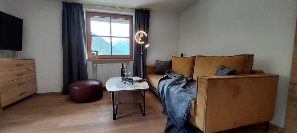 TV and multimedia, Living room, Photo of the whole room