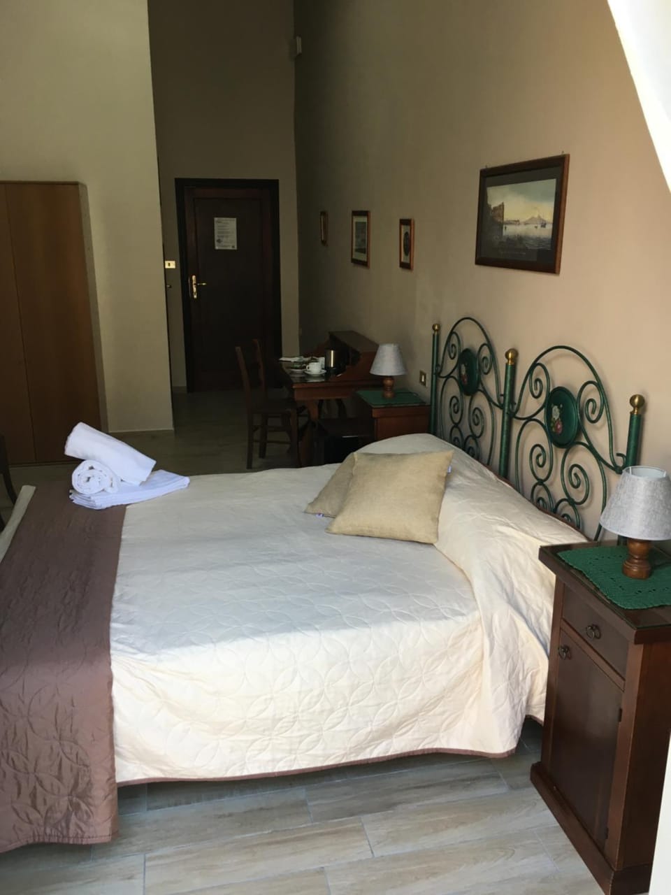 Soggiorno Paradiso Bed and Breakfast in Naples