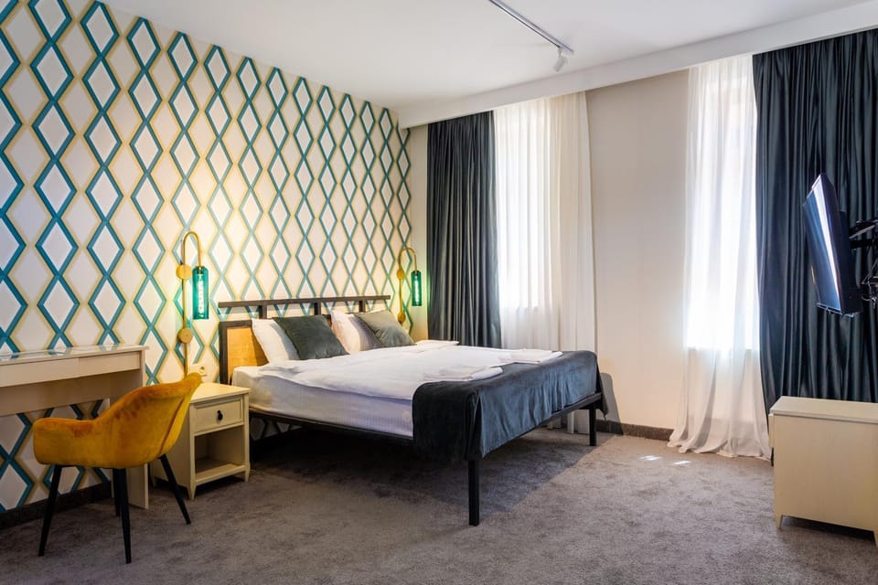 Bed, Photo of the whole room, Bedroom
