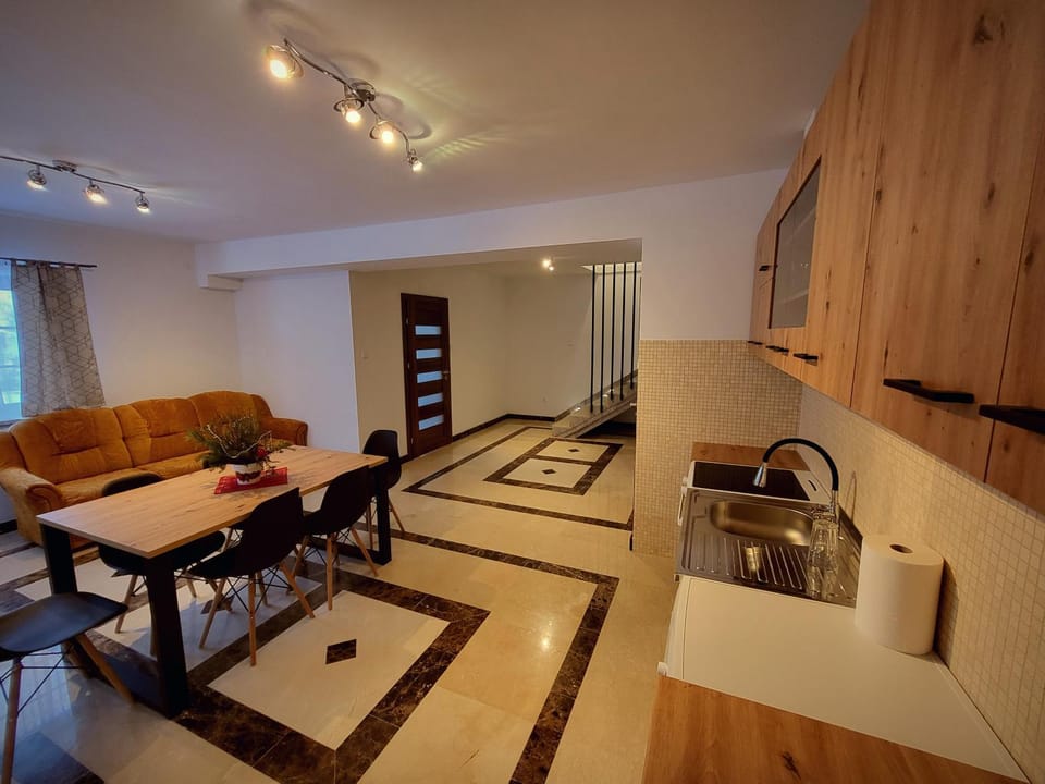 Living room, Seating area, Dining area, Communal kitchen