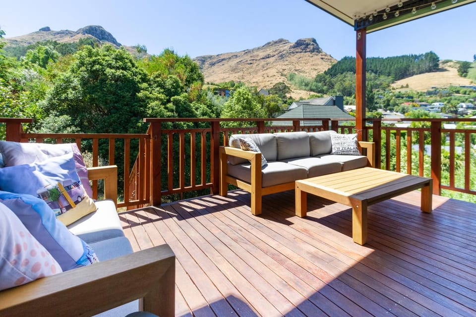 Natural landscape, BBQ facilities, View (from property/room), Garden view, Landmark view, Mountain view, furniture