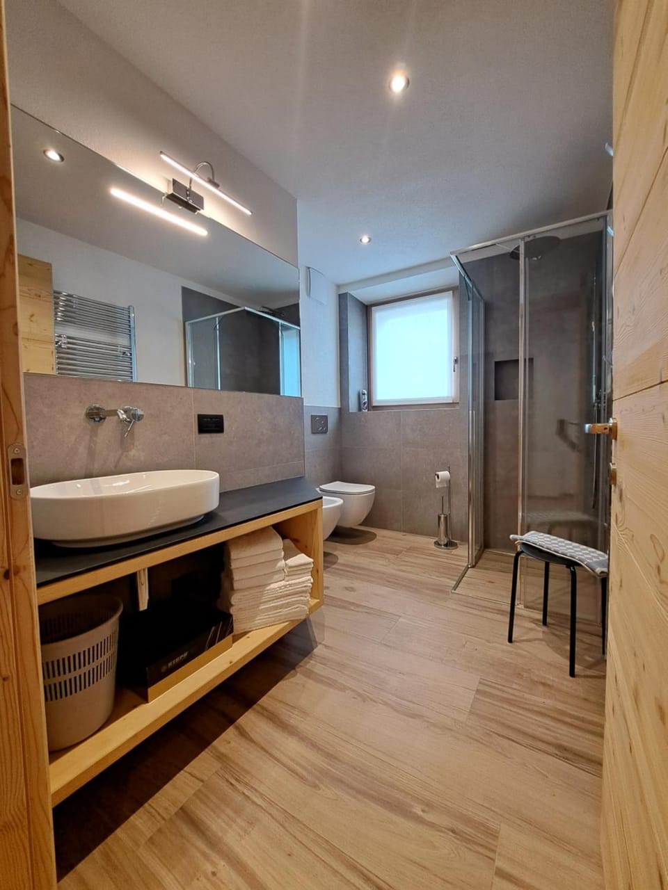Shower, Bathroom, towels
