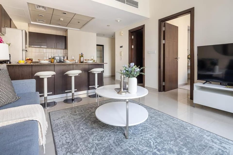 Frank Porter - Bay Central Apartment in Dubai