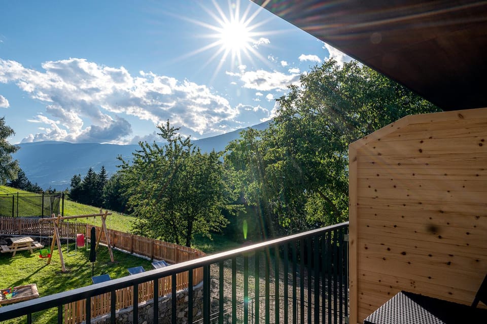 Natural landscape, View (from property/room), Balcony/Terrace