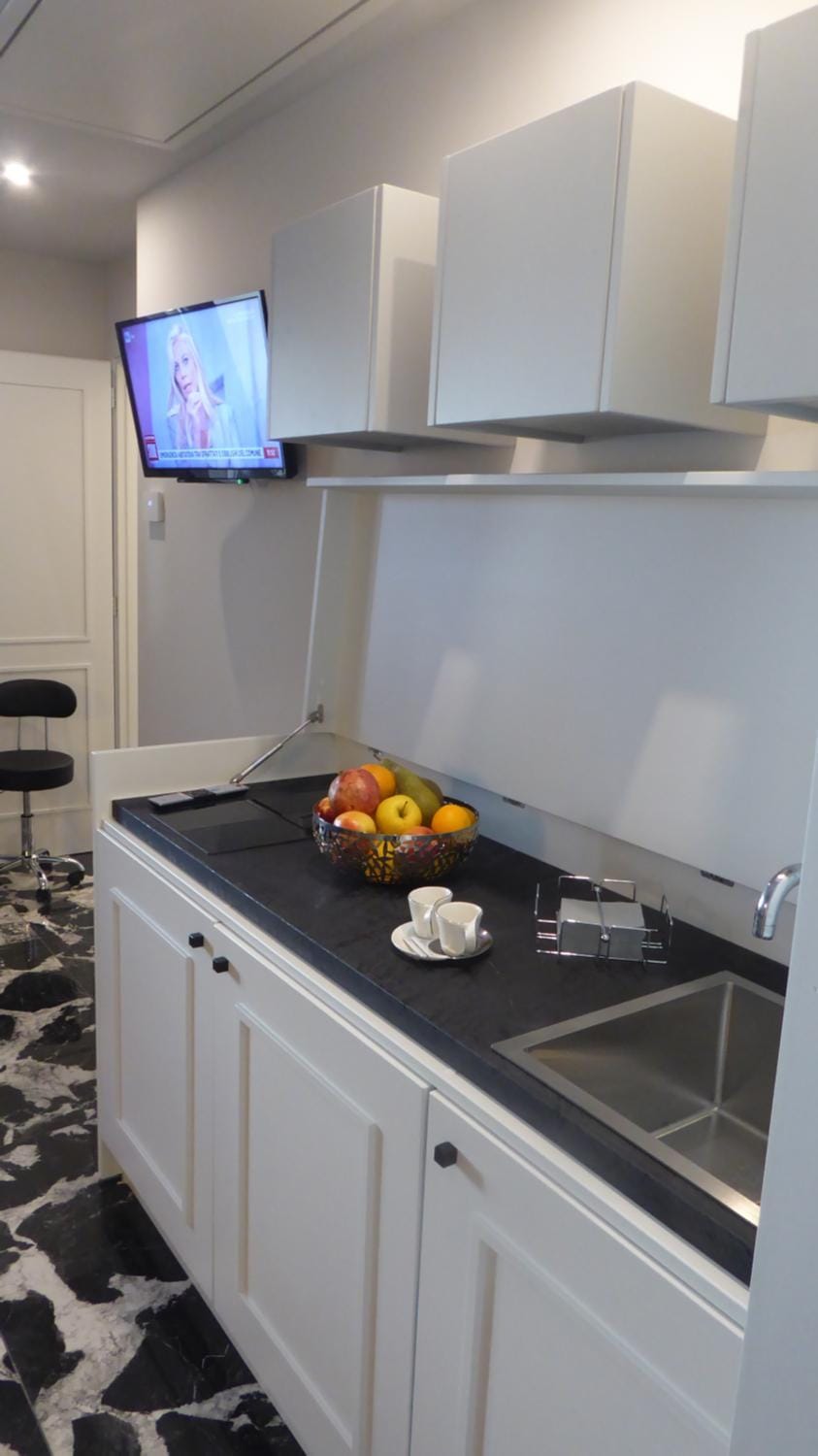 Kitchen or kitchenette