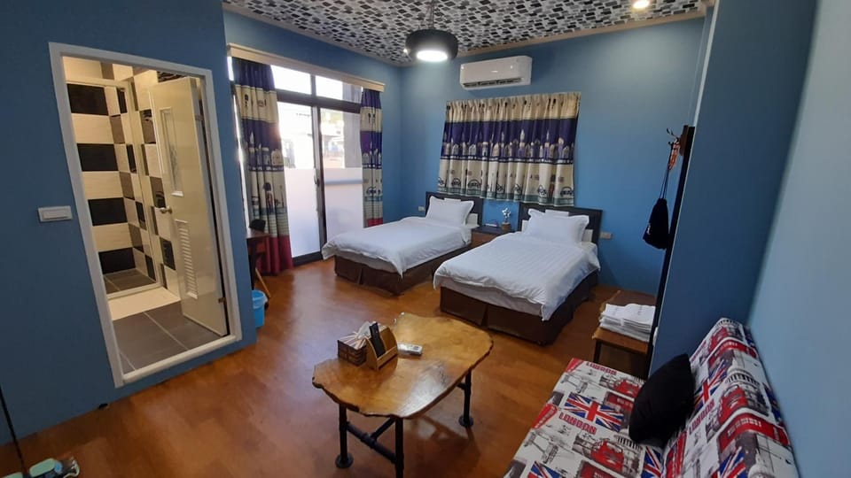 Photo of the whole room