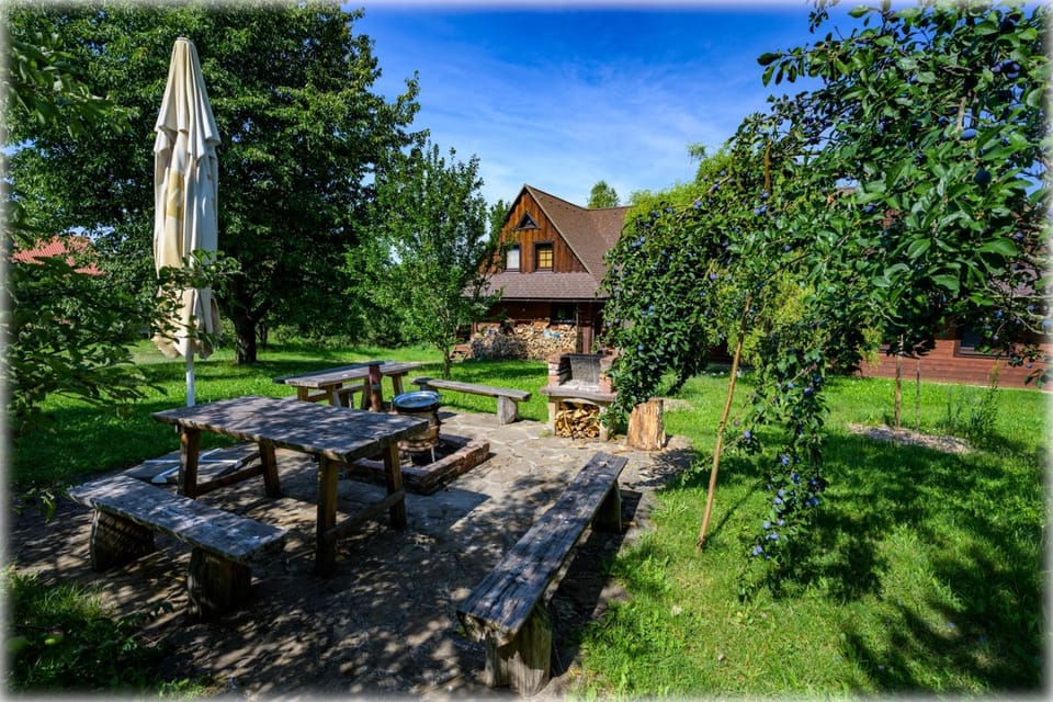 BBQ facilities, Garden, Seating area
