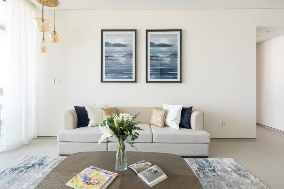 Frank Porter - The Address JBR Apartment in Dubai