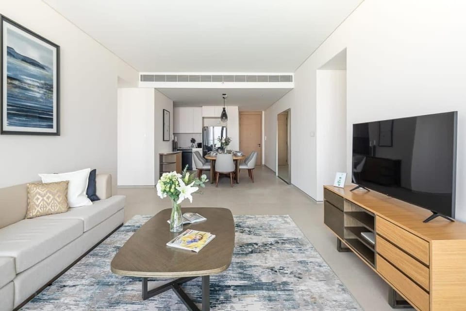 Frank Porter - The Address JBR Apartment in Dubai