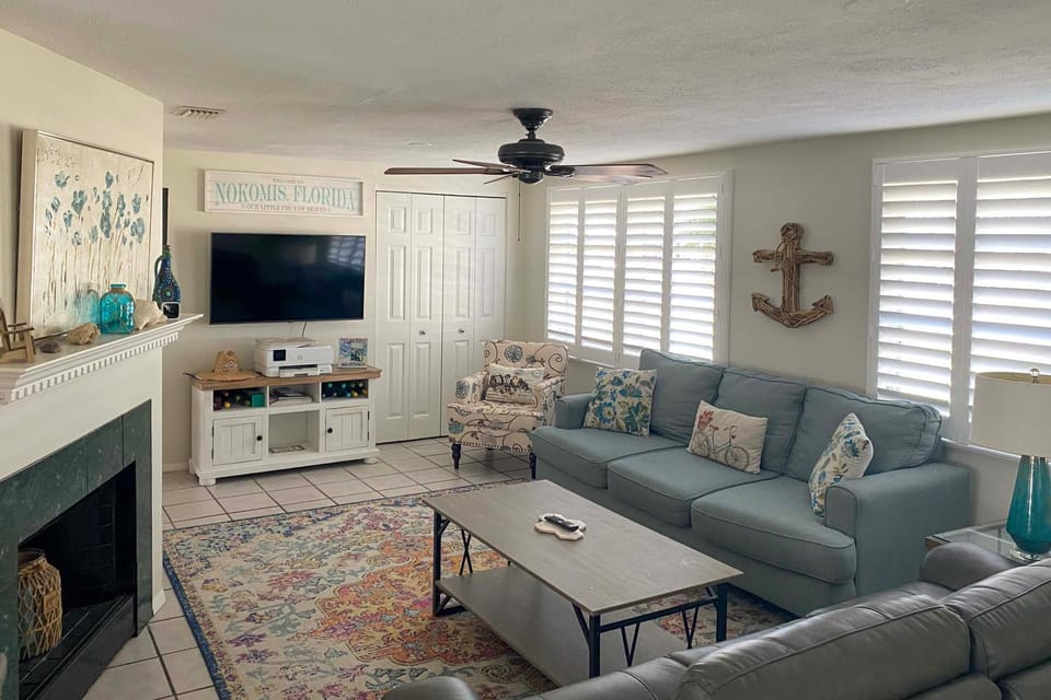 1 Mi to Beach: Nokomis Home w/ Private Pool House in Nokomis