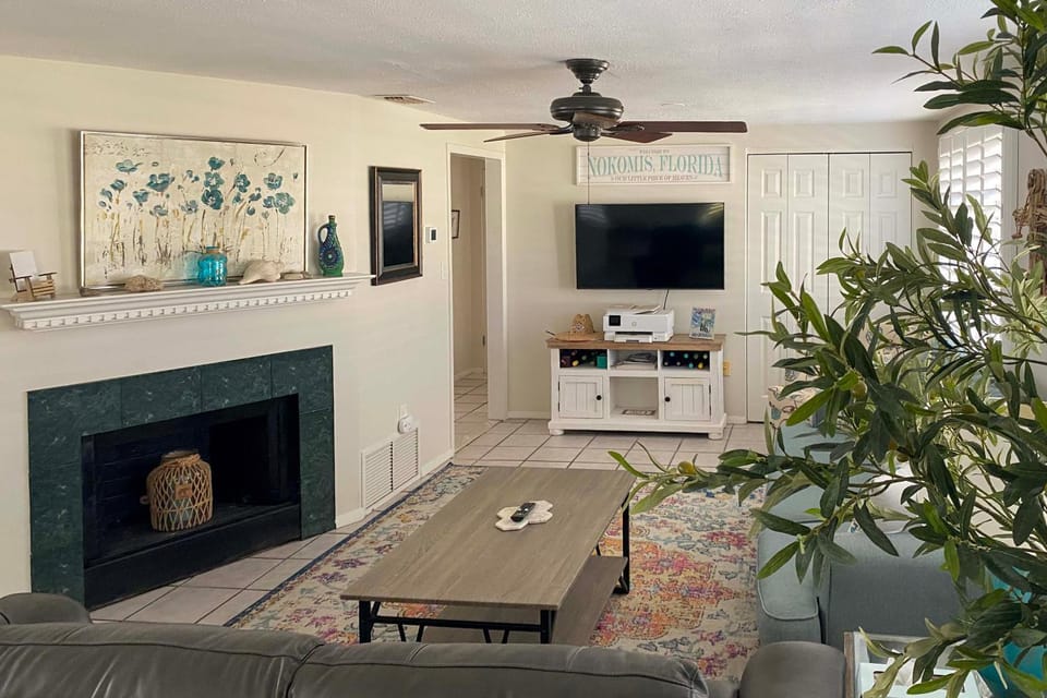 1 Mi to Beach: Nokomis Home w/ Private Pool House in Nokomis