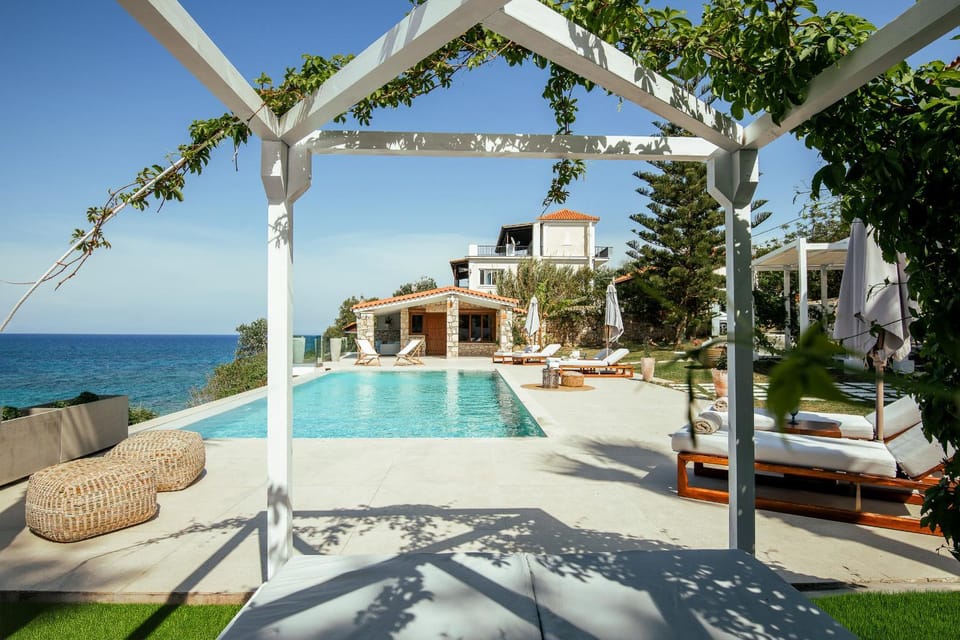 Property building, Day, Pool view, Sea view, Swimming pool, sunbed
