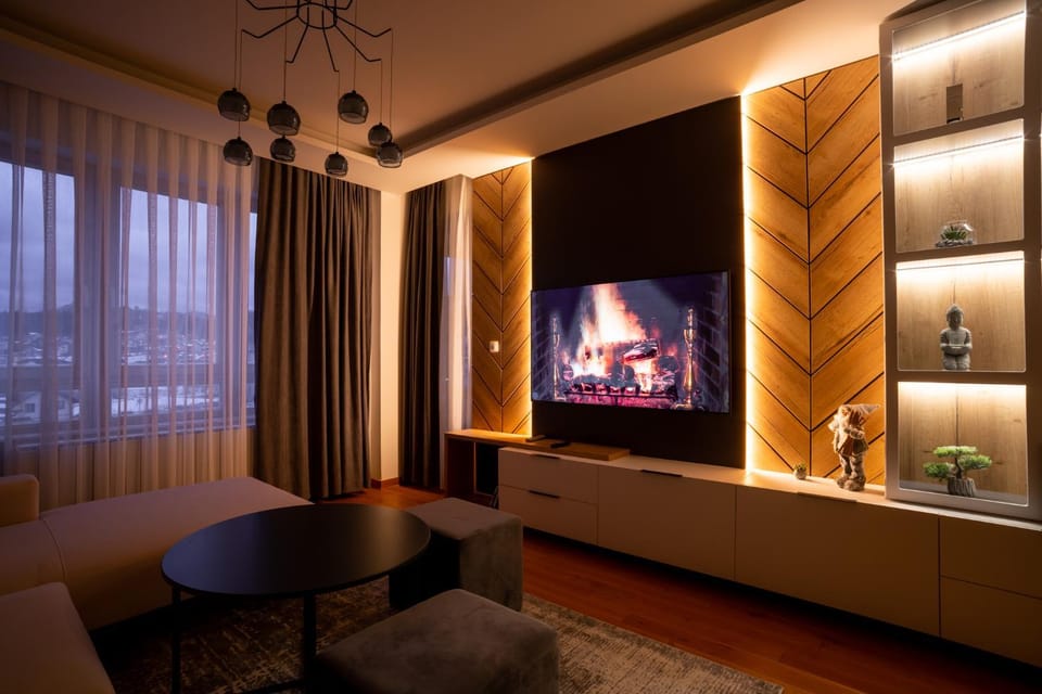 TV and multimedia, Living room, Seating area