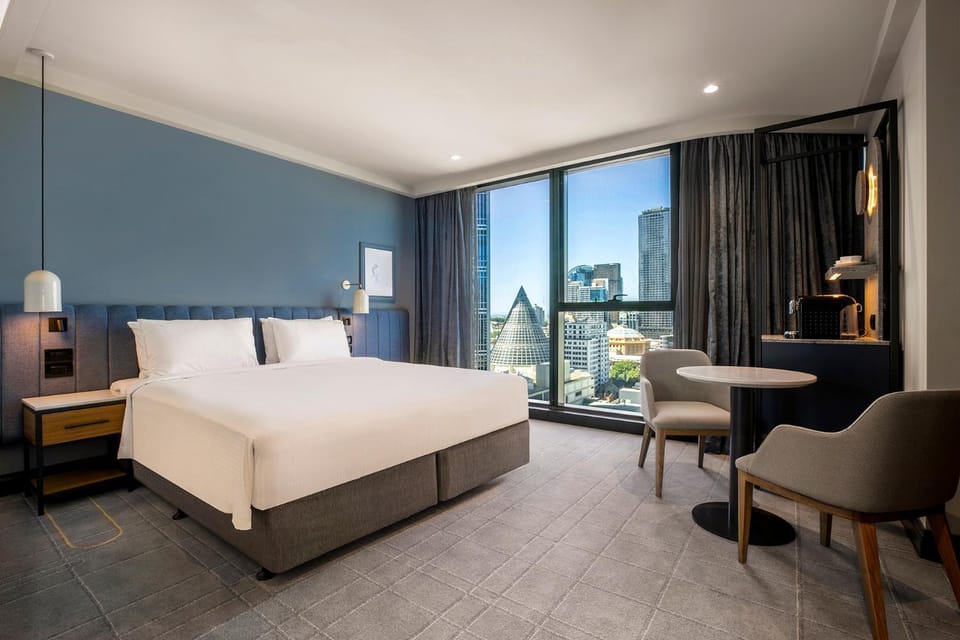 Bed, View (from property/room), Photo of the whole room, Bedroom, City view, acessibility