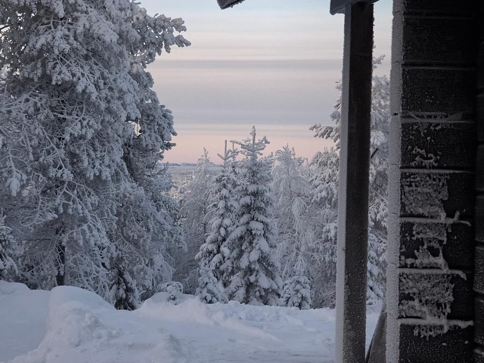 Hietavilla Pläk- Hot tube - Sauna - Fireplace - 11kW EV-refuel - Landscape view - Silence - Free WiFi Villa in Lapland