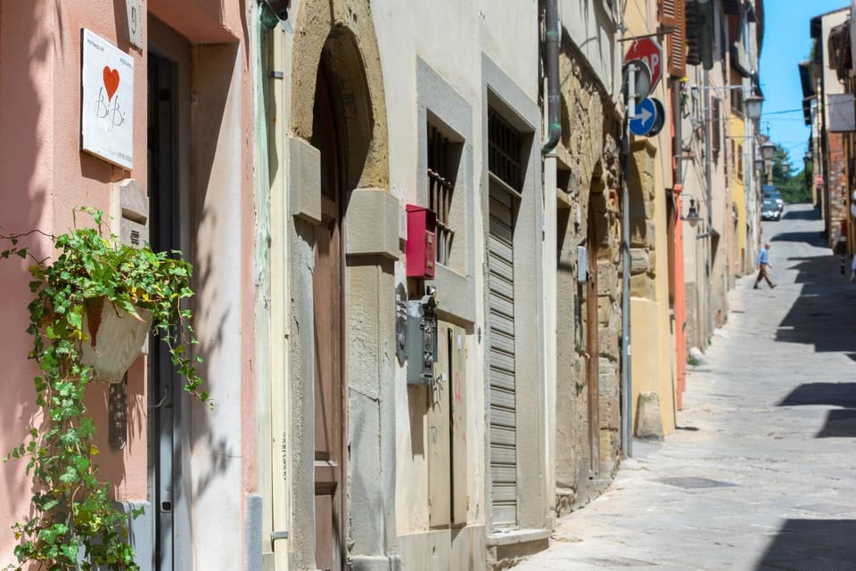 Property building, Facade/entrance, Neighbourhood, Street view
