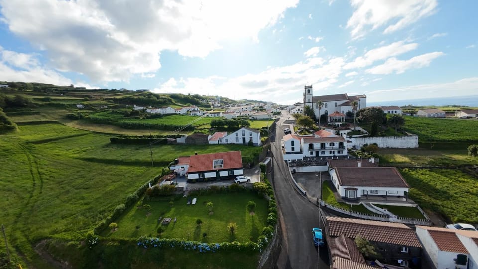 Green Sunrise House Chalet in Azores District