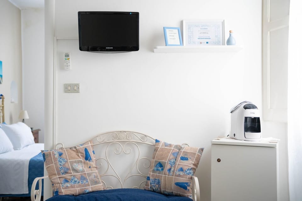 TV and multimedia, Seating area