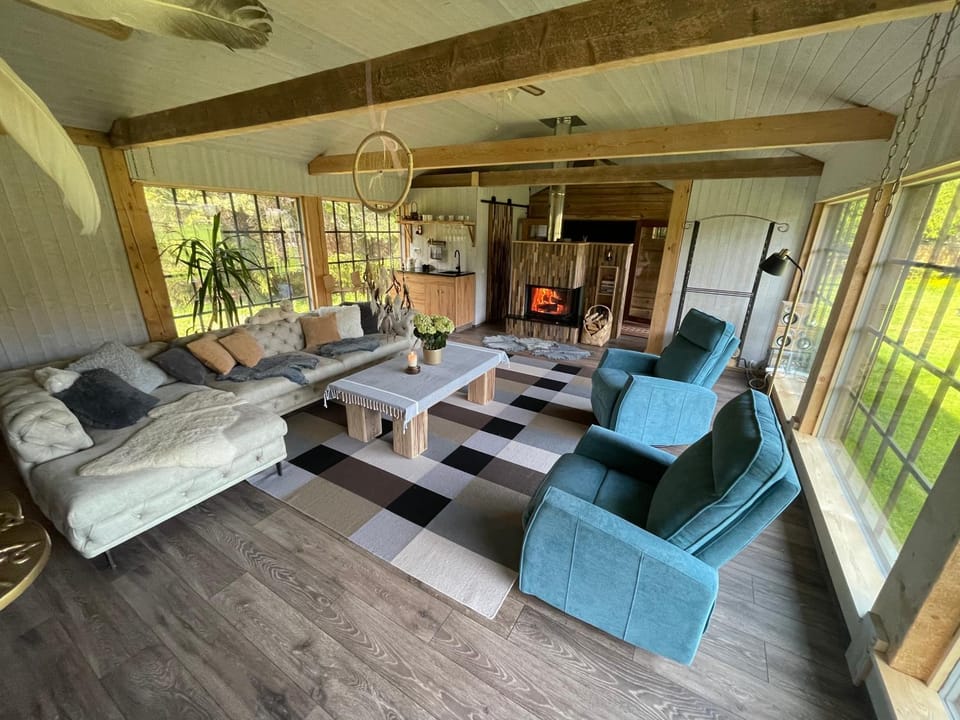 Living room, Seating area