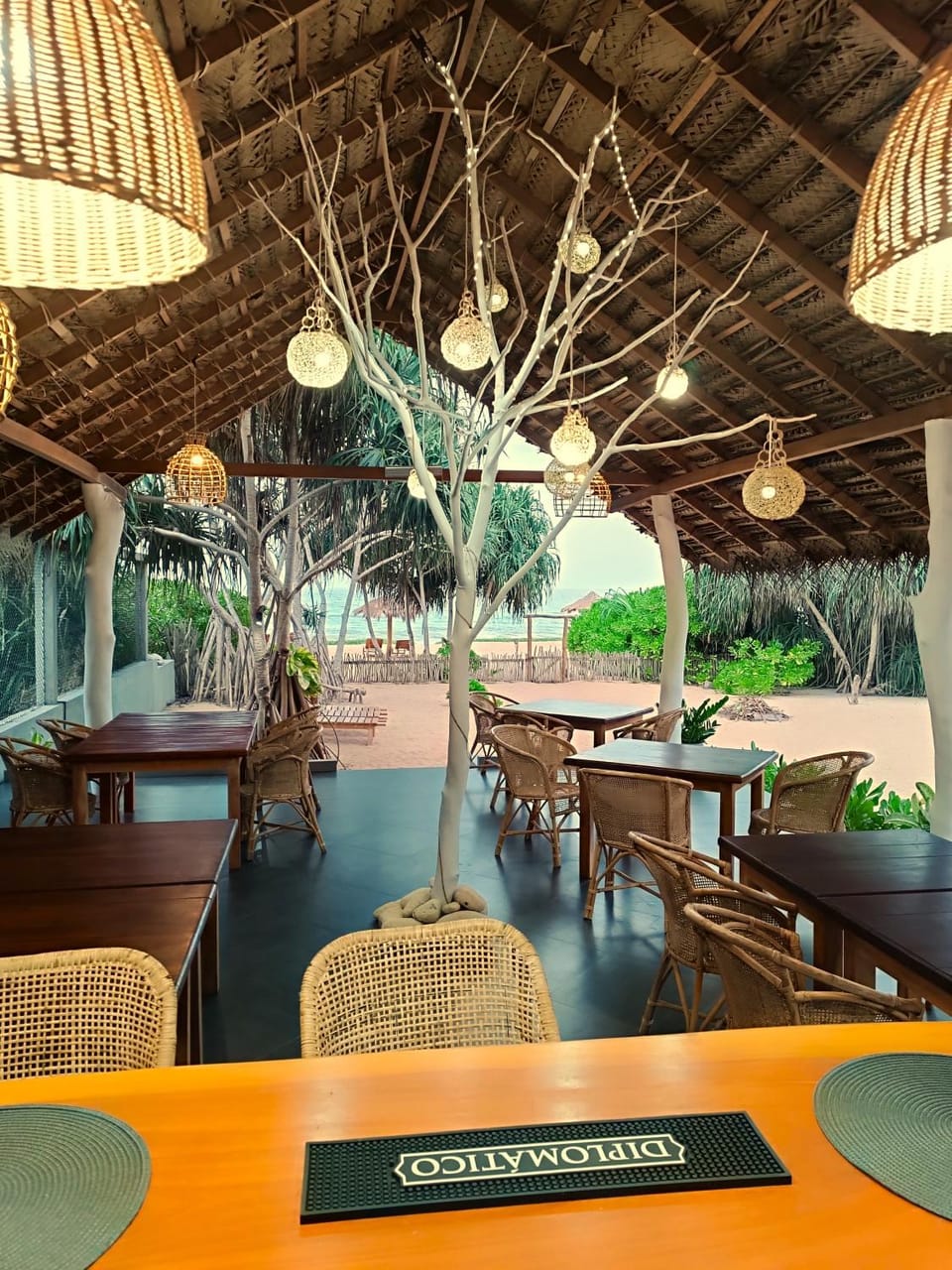 Restaurant/places to eat, Sea view