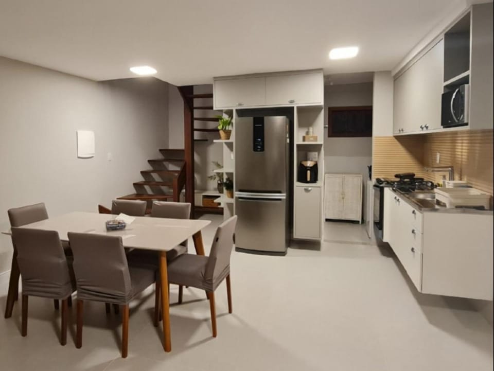 Seu duplex 2 suítes na Praia do Forte, 5 minutos a pé da vila! Apartment in Praia do Forte