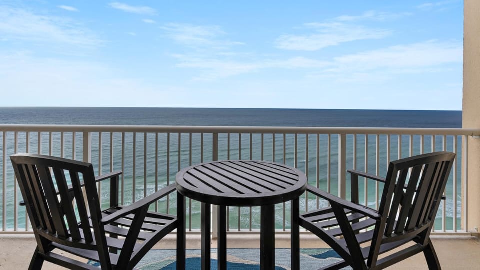 Majestic 1-1606! Gulf front 1bedroom, Pool,Hot Tubs,Tennis House in Long Beach