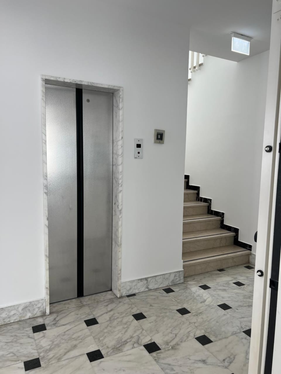 elevator, acessibility