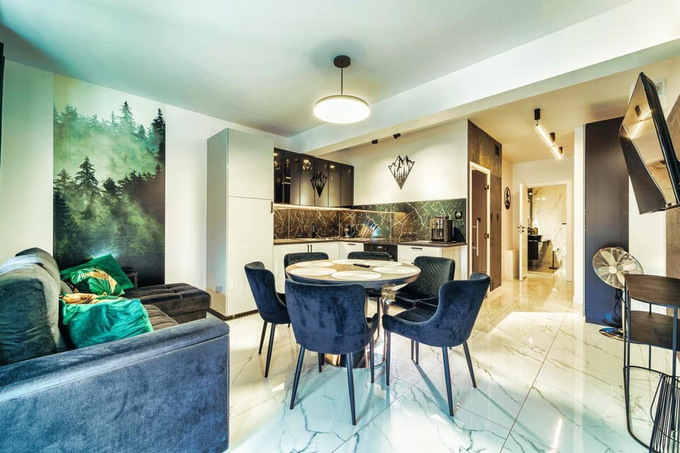 Living room, Seating area, Dining area