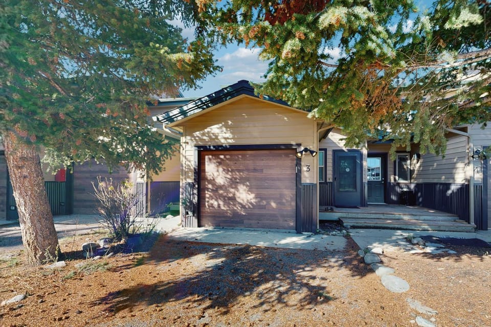 Pineridge Patio House in Big Sky
