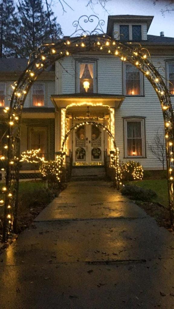 Raindrops On Roses Bed & Breakfast Bed and Breakfast in Herkimer