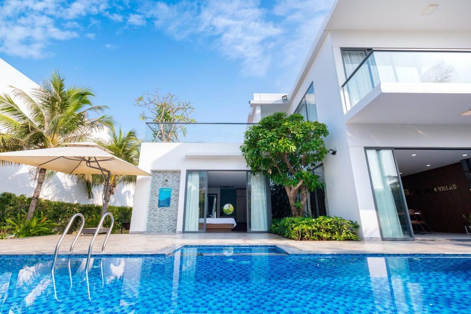 Palm Villa 35 (Luxury Seaview Pool Villa with Karaoke Room Inside Resort near The Beach and The Park for Children) Villa in Vung Tau