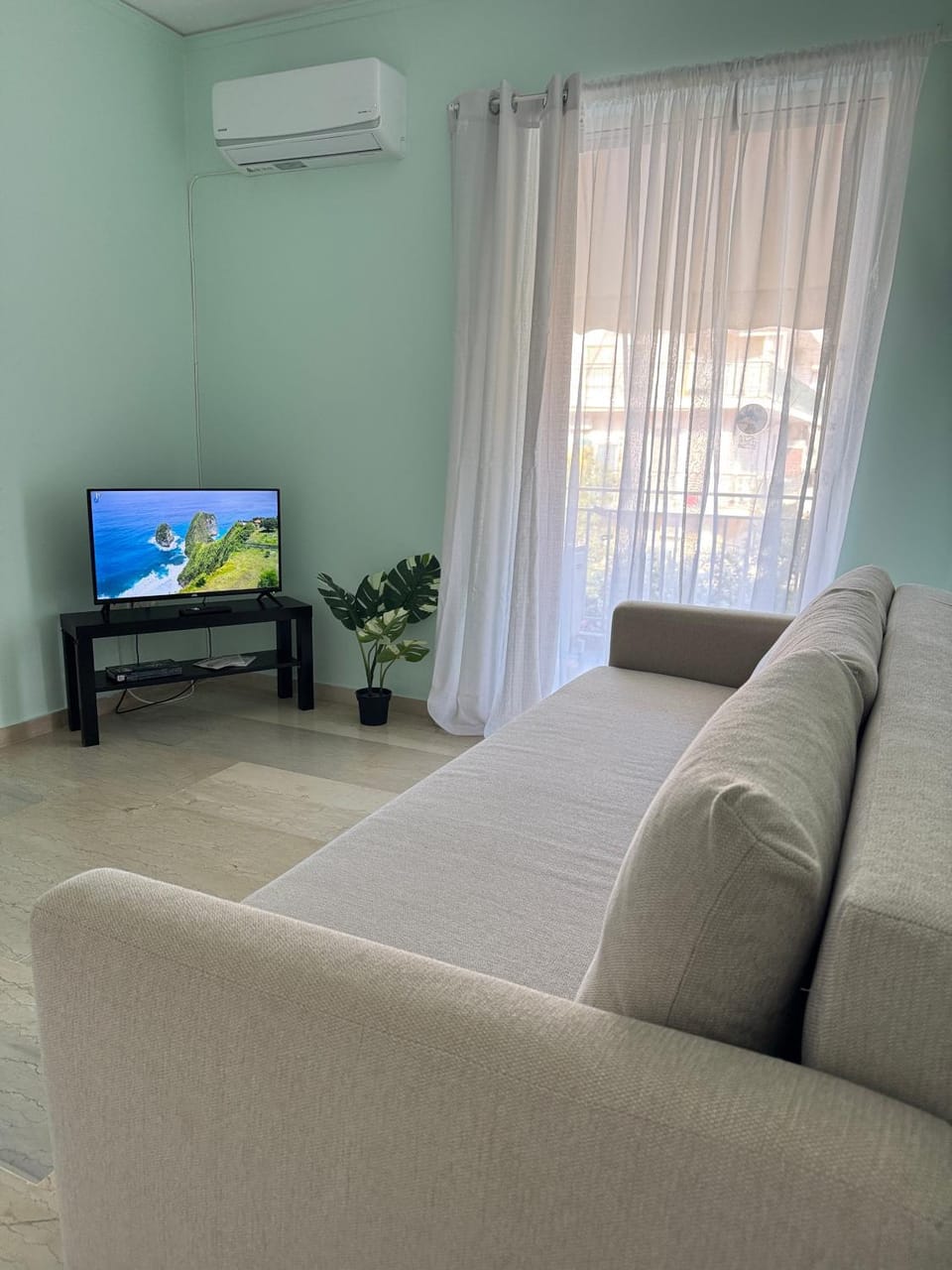 TV and multimedia, Seating area