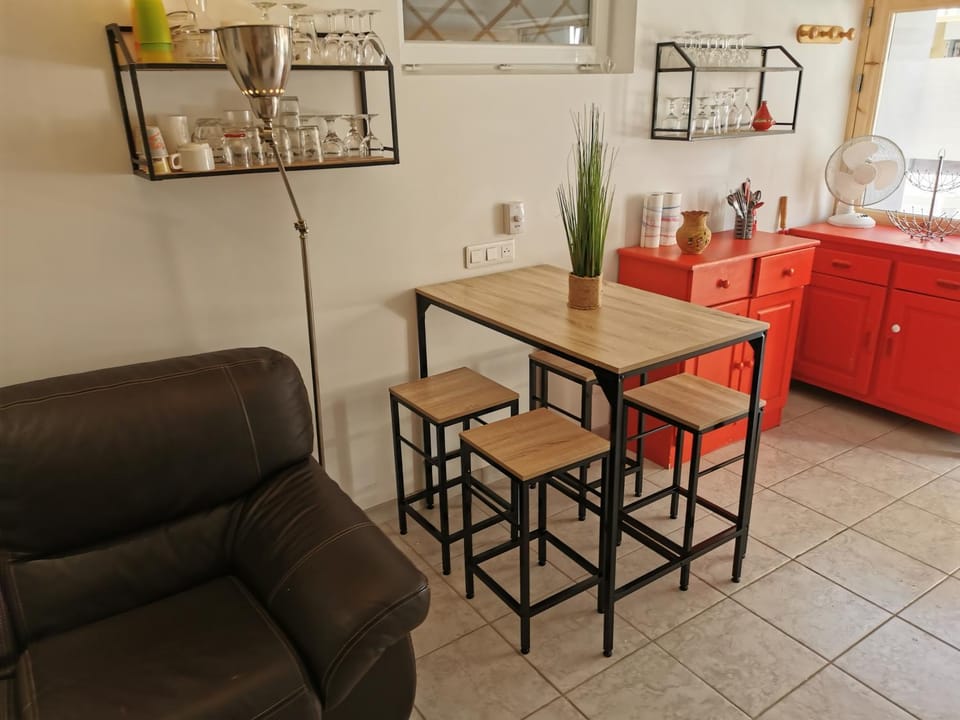 STUDIO 4 PERSONNES A 2Mn DE LA PLAGE Apartment in Occitanie