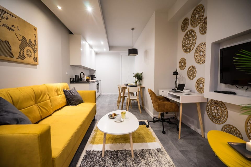 TV and multimedia, Coffee/tea facilities, Living room, Seating area
