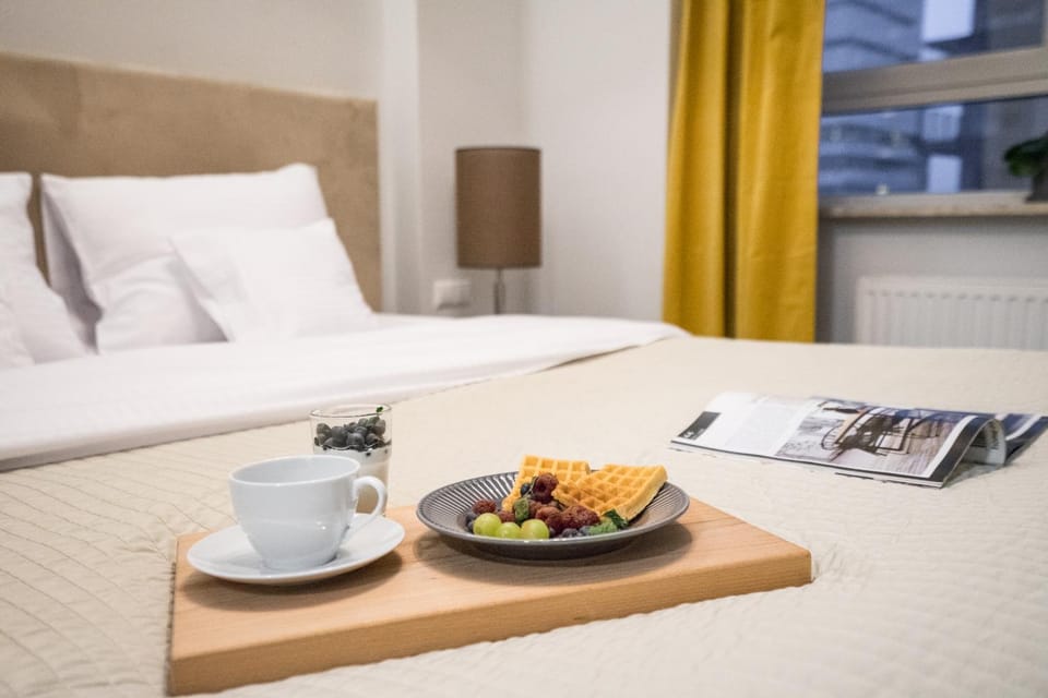 Food and drinks, Bedroom, Food