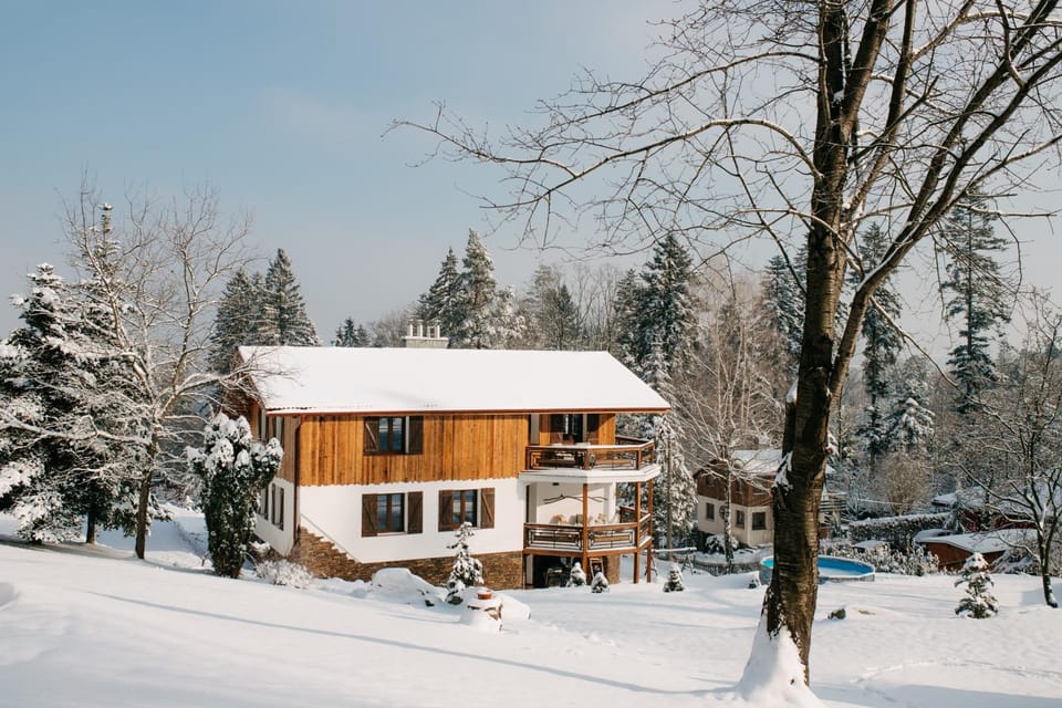 Property building, Winter