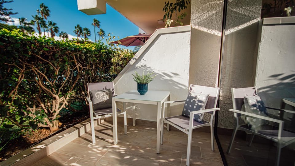 Balcony/Terrace, Garden view
