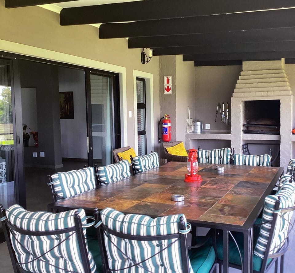 Patio, BBQ facilities, Seating area, Dining area