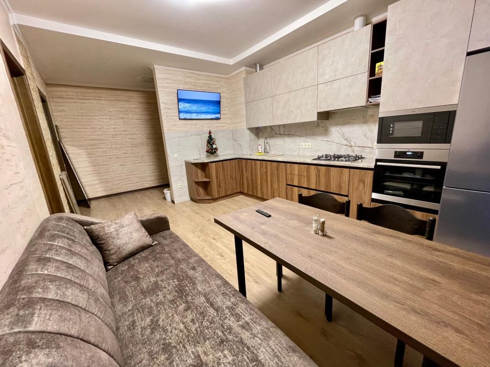 Тиха квартира з балконом в центрі біля Оперного театру! Apartment in Lviv