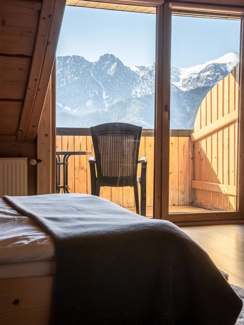 Balcony/Terrace, Mountain view
