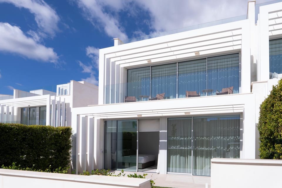 Property building, Day