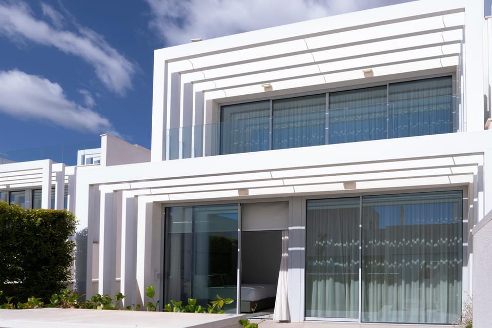 Property building, Day