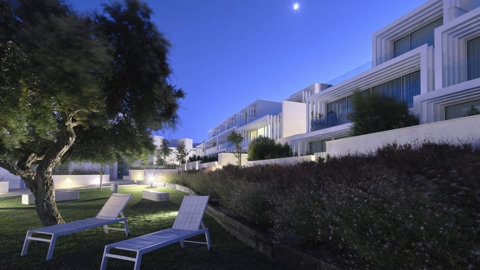 Property building, Garden