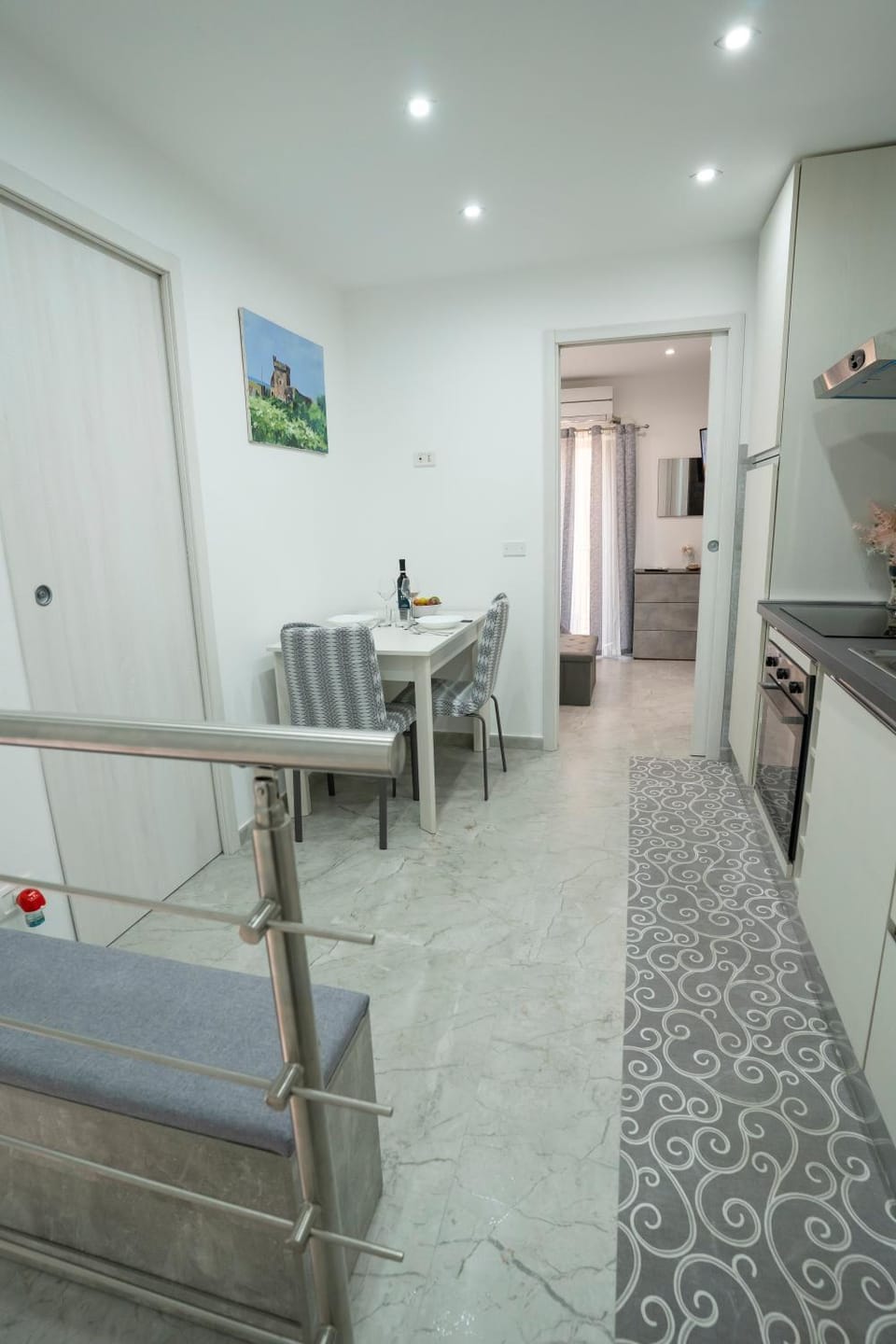 Kitchen or kitchenette, Living room, Seating area, Dining area, oven, stove